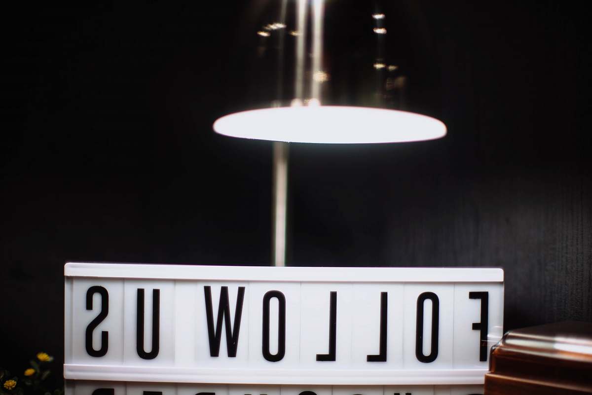 lighting white follow us table decor light box